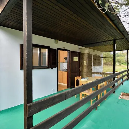 Villaggio Tesonis مكان تخييم Tertenìa