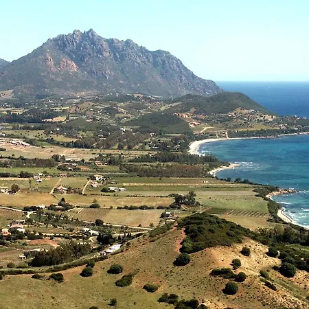 مكان تخييم Villaggio Tesonis *